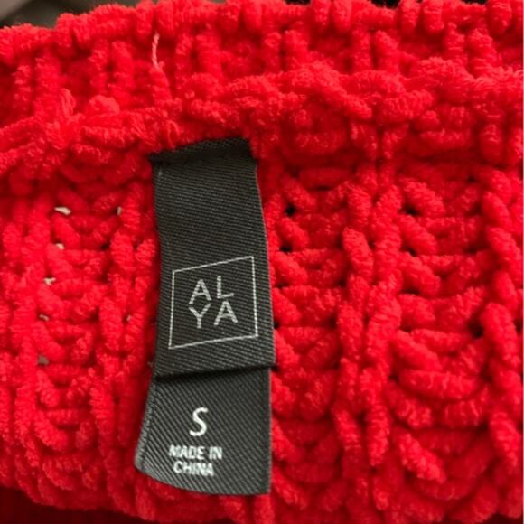 Ayla Ruby bright red chunky knit crewneck sweater cropped size s small - Picture 5 of 7